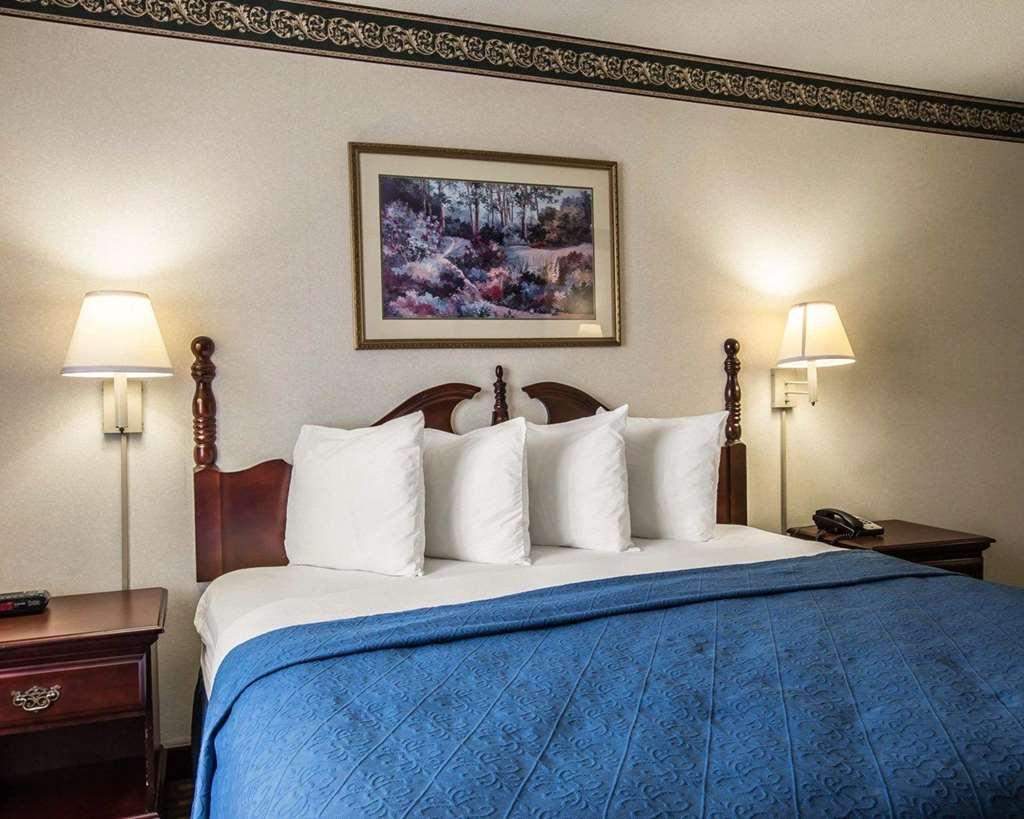 Econo Lodge Inn And Suites - Pilot Mountain Pokój zdjęcie